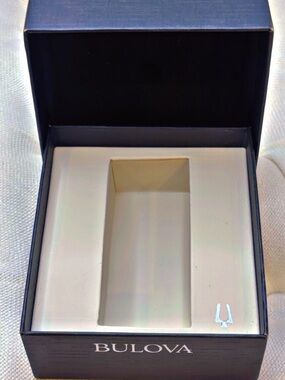 NWT Authentic Bulova Black and White Watch Box